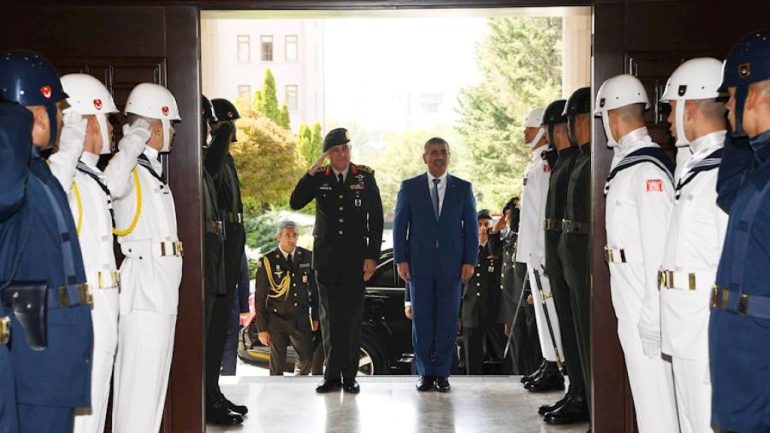 Azerbaycan Savunma Bakanı Org. Hasanov, Genelkurmay Başkanı Org. Gürak’ı Ziyaret Etti